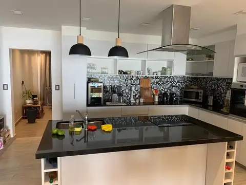 Casa en Venta en Barrio Tres Cerritos, USD 295.000
