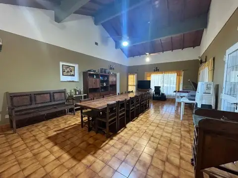 Casa en Venta con 7 cocheras
