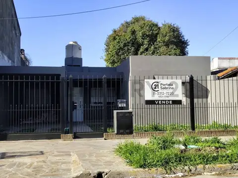Casa de 3 ambientes en lote propio de 370m2 totalmente remodelada a nueva