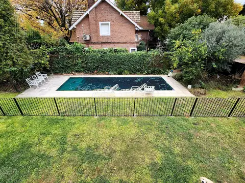 Casa en venta 8 ambientes en la horqueta San Isidro