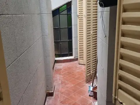  DPTO 3 AMB EN UBICACION INMEJORABLE A 1 CUADRA DEL SHOPPING Y SUBTE BAJAS EXPENSAS 