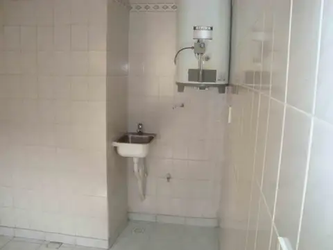 Excelente Estado y Ubicación  - Posibilidad de Cochera