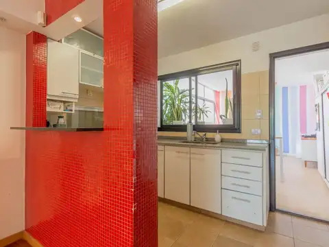 3 ambiemtes con balcon terraza y terraza propia.