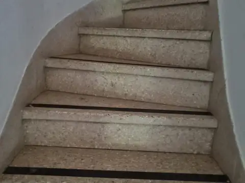 Depto Tipo Casa en Venta 40 años