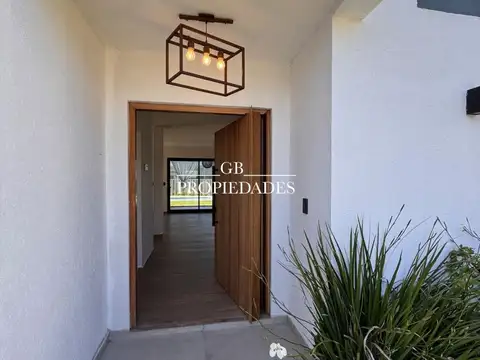 Casa en Venta en Lagoon Pilar, USD 360.000