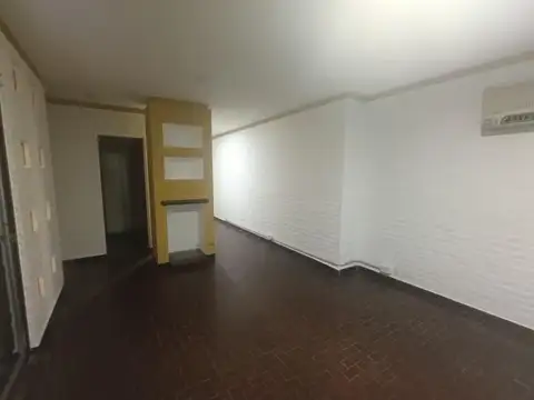 Depto Tipo Casa en Alquiler con 1 cocheras