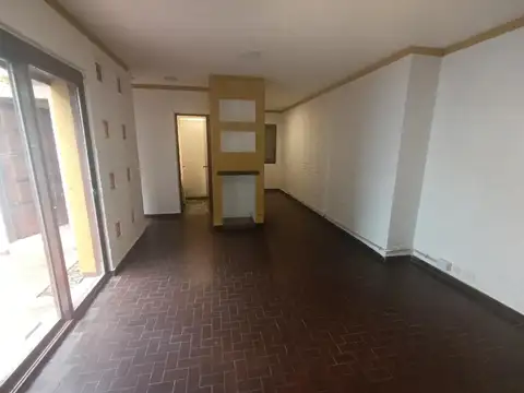 Depto Tipo Casa 3 ambientes con 2 baños