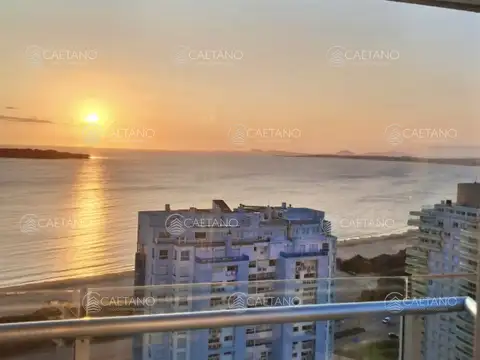 Departamento 5 ambientes con 4 baños