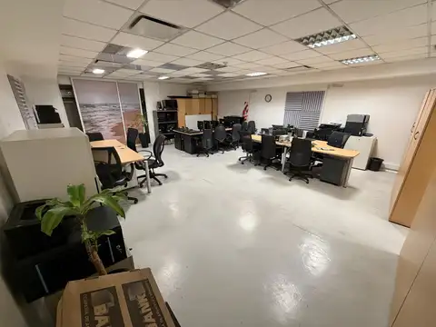 Oficina en Alquiler al Este