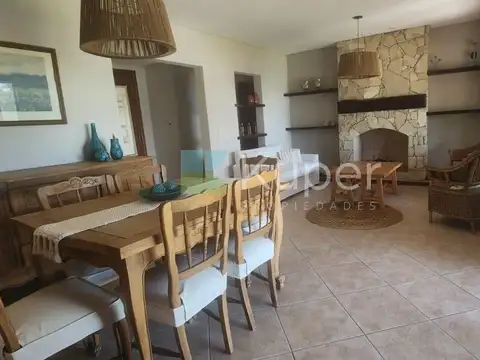 Casa en Alquiler de 4 dormitorios