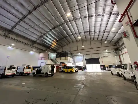 Depósito en Alquiler - 2800m2 - Distrito Tecnologico - Parque Patricios