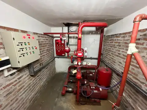 Depósito en Alquiler - 2800m2 - Distrito Tecnologico - Parque Patricios