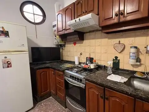 Casa 5 ambientes con 1 baño