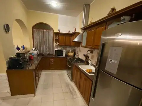 Casa en Venta con 5 cocheras