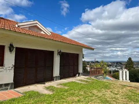 Casa 7 ambientes con 3 baños