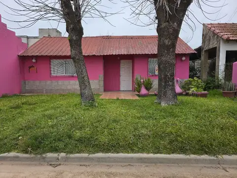 Vendo Casa a Reciclar en Caseros, Entre Ríos
