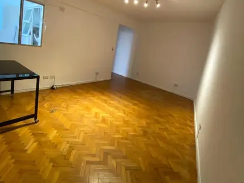 Raúl Scalabrini Ortiz e/ Paraguay y Charcas