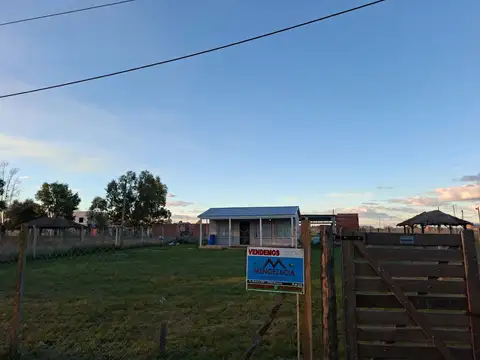 Casa - Venta - Argentina, DOMSELAAR - MISTRAL 649