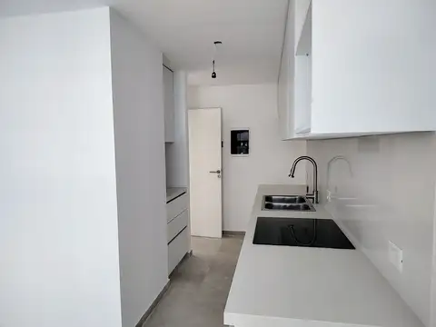 Venta, Departamento, 4 Ambientes, Amplio, Balcón, A estrenar, Coghlan.