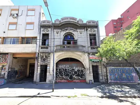 Avenida Almirante Brown 800