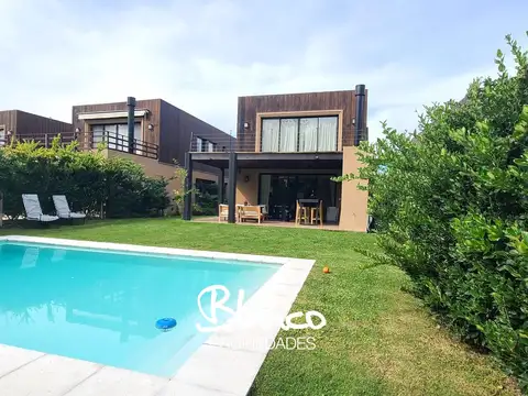 Casa  en Venta en Estancias del Rio, Estancias del Pilar, Pilar