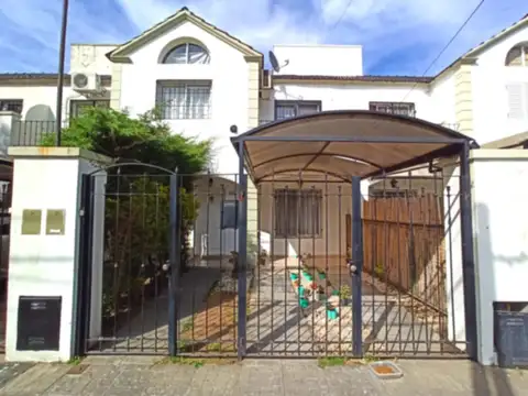 Vendo excelente duplex en pleno centro de Campana 