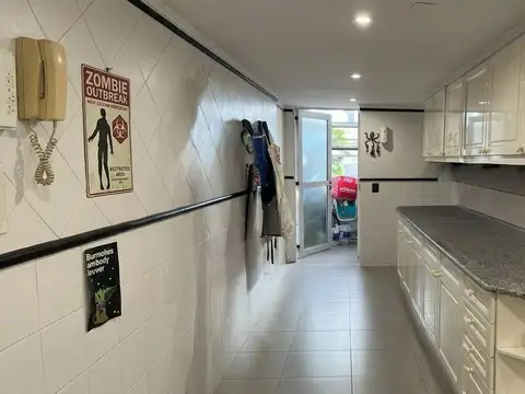 Departamento 6 ambientes con 4 baños