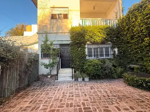 Depto Tipo Casa en Alquiler 43 años