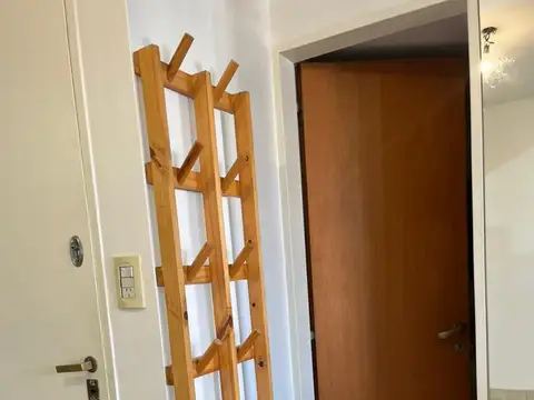 Depto Tipo Casa en Alquiler en Monte Castro, $ 1.200.000