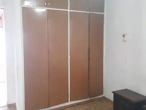 Depto Tipo Casa 4 ambientes con 2 baños