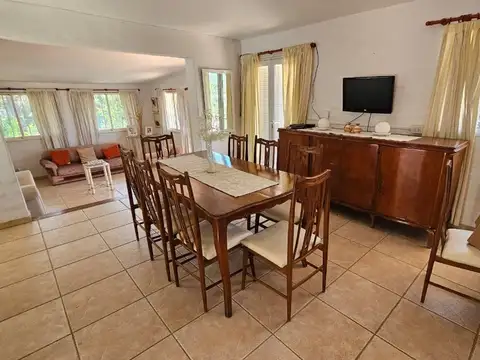 VENTA CASA 3 DORM CON PILETA BIALET MASSE