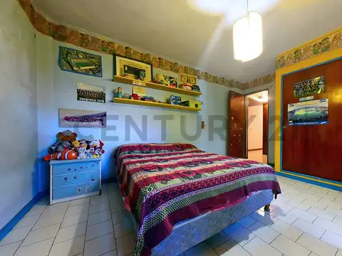 Casa 5 ambientes con 3 baños