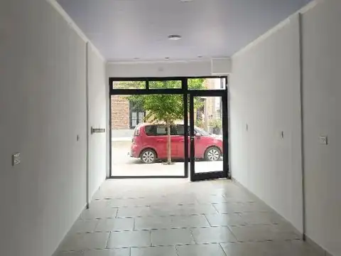 Local en Alquiler en Victoria, $ 250.000