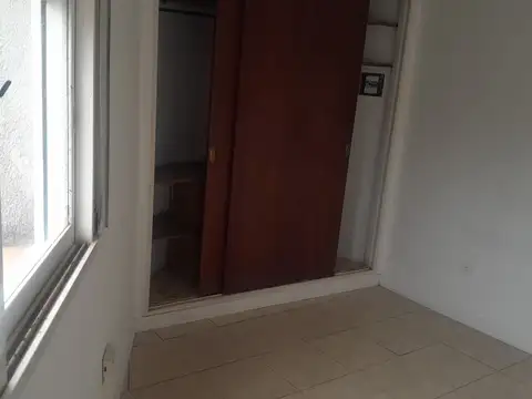 Depto Tipo Casa en Alquiler 40 años