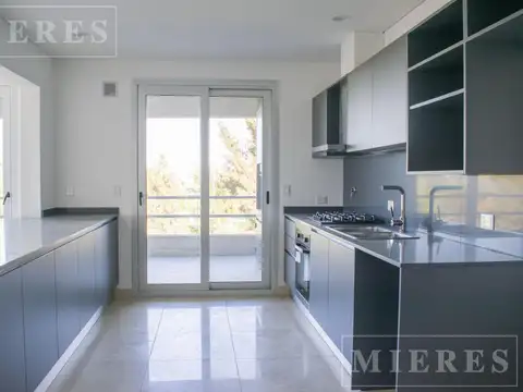 Departamento en Alquiler de 4 ambientes