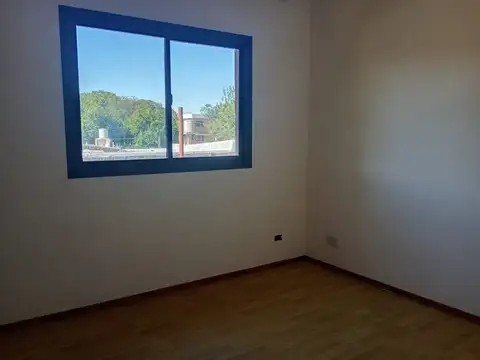 Departamento en Alquiler en Villa Hipodromo, $ 750.000