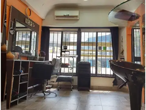 Venta local excelente ubicacion a metros de AV. San Martin e