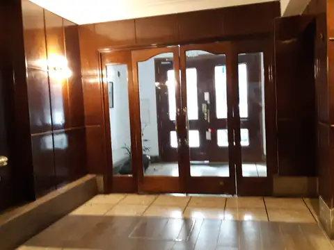 al frente c/balcón