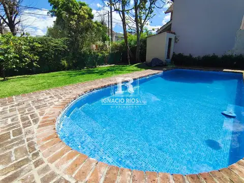 Casa en Venta con 1 cochera