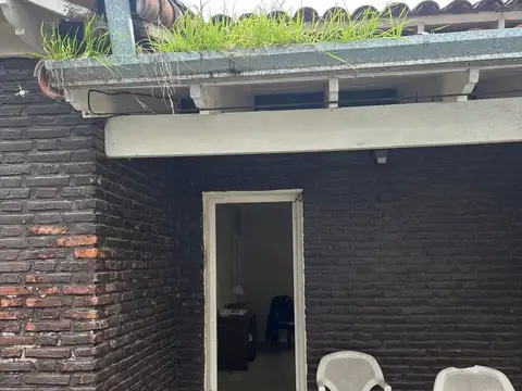 Calle 27 Jose Hernandez entre 422 y 426 al 200