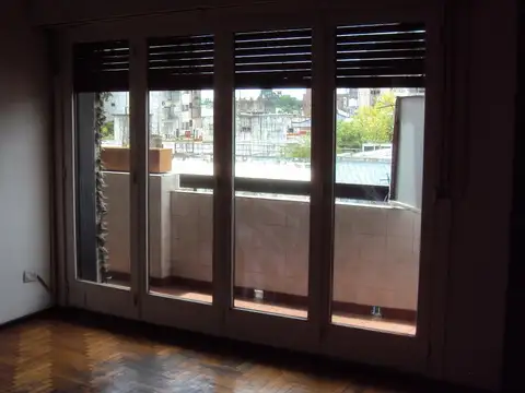 Belgrano 100, Piso 3