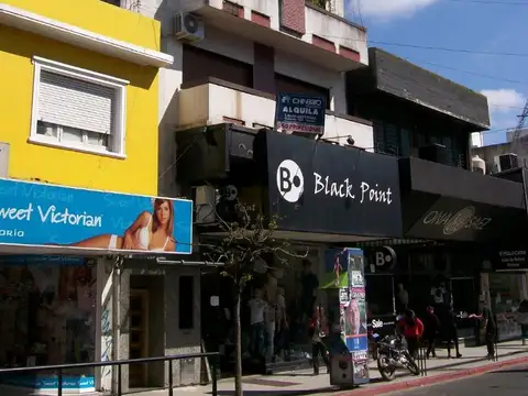 DEPTO 3 DORM, 2 BAÑOS, A MTS DEL MUNICIPIO Y PLAZA MORÓN