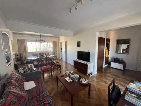 Excepcional departamento 4 ambientes   dependencia - AV. Callao y Arenales - Recoleta