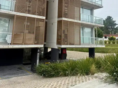 camino la laguna y las orquideas