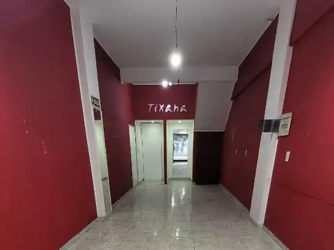LOCAL 61 M2 A METROS PEATONAL BELGRANO SIN EXP, C/ ENTREPISO