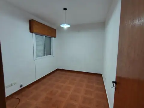 Casa PH 3 ambientes c/patio - Sarmiento al 4000, Ezpeleta