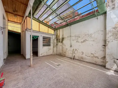 Venta PH 4 ambientes a reciclar en Chacarita con Patio
