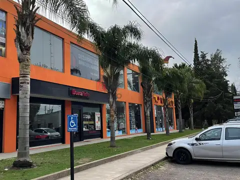 Local - Francisco Alvarez Solares Open Shop - Bajada Gorriti