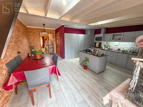 Casa en Venta con 1 cochera