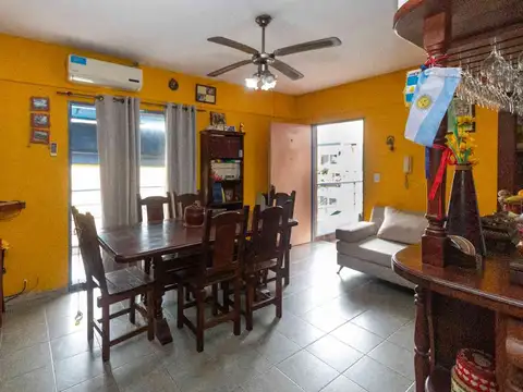 Depto 3 ambientes con balcón en La Boca en VENTA
